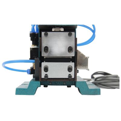 Compact Semi Automatic Wire Stripping Machine Energy Saving Wire Stripping Equipment For OEM Wire Harness